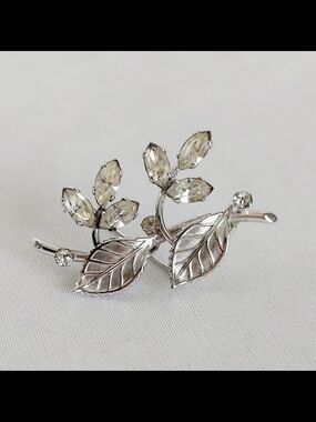 Vintage Sterling Van Dell Floral Sterling Silver And Rhinestone Pin